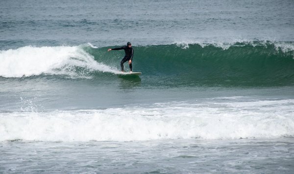 Cagoules de surf : choisissez le modèle idéal pour vous